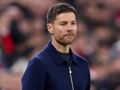 Xabi Alonso brilha com 4-4-2 que vira 3-5-2