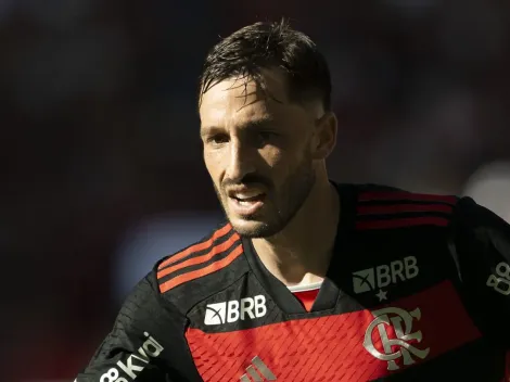 Sem espaço no Flamengo, Matías Viña recebe sondagem do futebol europeu