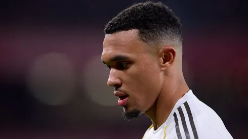 Trent Alexander-Arnold do Real Madrid, foi muito criticado pela imprensa espanhola após sua lesão (Foto: Ion Alcoba Beitia/Getty Images)