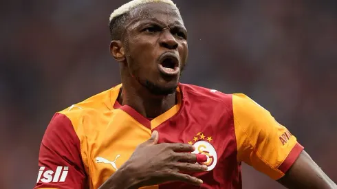 Victor Osimhen foi ligado ao Real Madrid e vive boa fase defendendo o Galatasaray (Foto: Ahmad Mora/Getty Images)