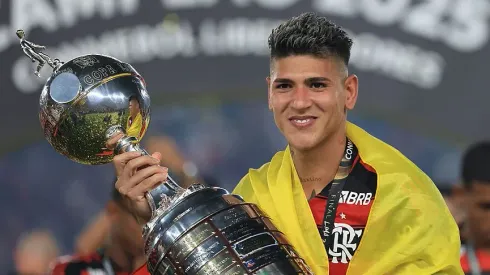 Carrascal se torna alvo de três clubes da Europa e Flamengo define valor para negociação (Foto: Buda Mendes/Getty Images)