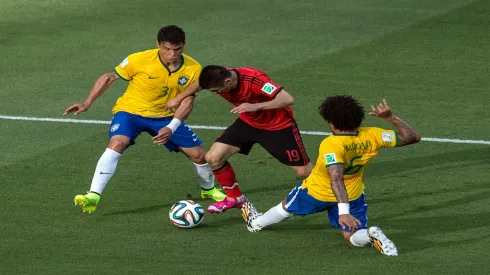 Marcelo e Thiago Silva em lance da Copa do Mundo de 2014 contra o México – Miguel Tovar/Getty Images