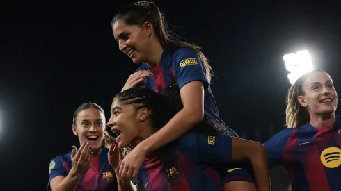 Barcelona quer se manter isolado na liderança da competição – Foto: Eric Alonso/Getty Images