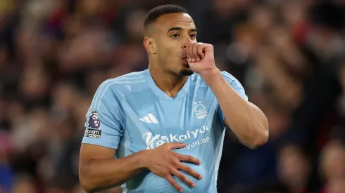 O zagueiro Murillo em ação com o Nottingham Forest (Alex Pantling/Getty Images)