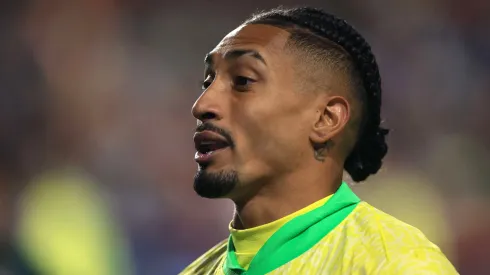 Raphinha com a Seleção Brasileira (Buda Mendes/Getty Images)