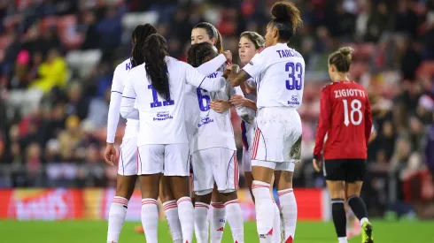 Lyonnes vencem e encaminha a classificação para as quartas de finais da Champions Feminina – Foto: Molly Darlington/Getty Images