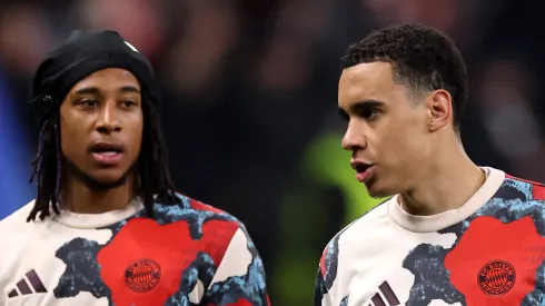 Manchester City prepara proposta de R$ 636 milhões por Olise, do Bayern. (Foto: Alex Grimm/Getty Images)