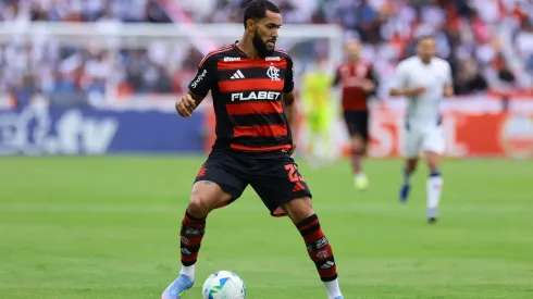 Juninho pode deixar o Flamengo para jogar no Pumas