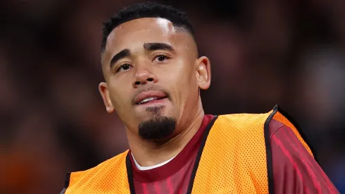 Gabriel Jesus volta à pauta do Milan após retorno de lesão no Arsenal. (Foto: Julian Finney/Getty Images)