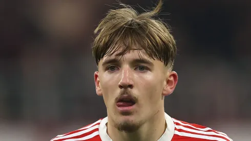 Bayern de Munique blinda Cassiano Kiala, futuro do clube ao lado de Lennart Karl. (Photo by Alexander Hassenstein/Getty Images)