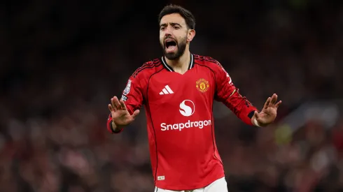 Bruno Fernandes marca golaço em partida do Manchester United. Foto: Stu Forster/Getty Images