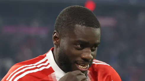 Upamecano dificulta renovação com Bayern de Munique em meio ao interesse do Real Madrid. (Photo by Alexander Hassenstein/Getty Images)