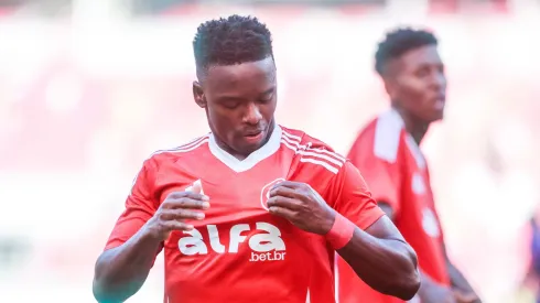 Carbonero vai continuar no Internacional em 2026. Luiz Erbes/AGIF.