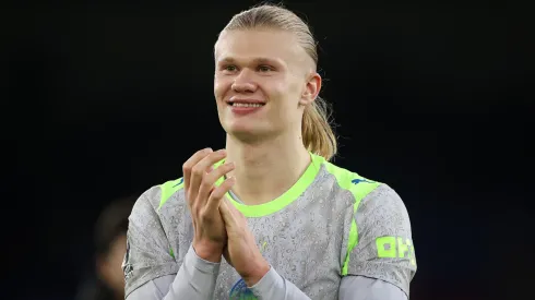 Haaland em ação pelo Manchester City (Foto: Alex Pantling/Getty Images)