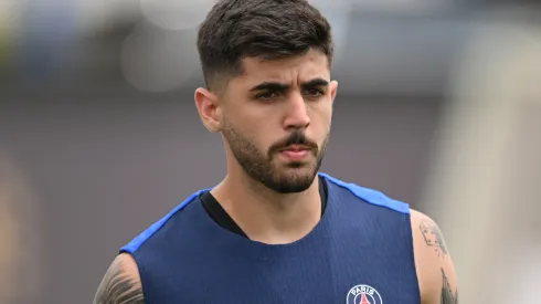 Beraldo durante um treino do PSG. Foto: David Ramos/Getty Images