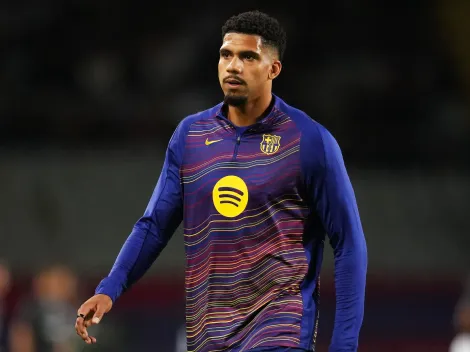 Ronald Araújo retorna de viagem e deve ser reforço em 2026