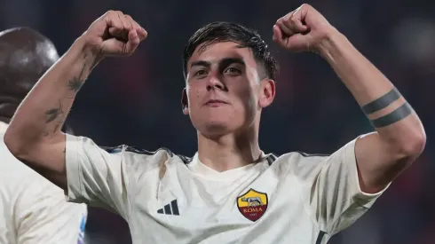 Dybala é alvo do Boca Juniors, mas ele deve permanecer na Roma até o final de contrato com o clube italiano para depois definir seu futuro (Foto: Emilio Andreoli/Getty Images)