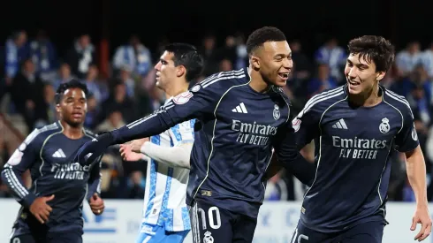 Real Madrid cumpre o roteiro e se classifica para as oitavas da Copa do Rei com vitória sobre o Talavera. (Foto: Florencia Tan Jun/Getty Images)