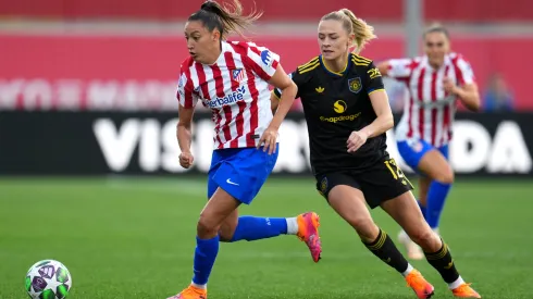 Manchester United e Atlético de Madrid se enfrentaram na fase de liga da competição – Foto: Aitor Alcalde/Getty Images