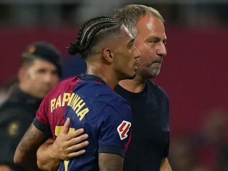 Raphinha é defendido por Flick após eleição da Fifa: "Uma piada"