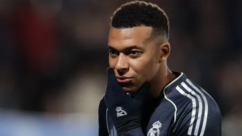 Mbappé garante mais uma vitória para o Real Madrid. Foto: Florencia Tan Jun/Getty Images