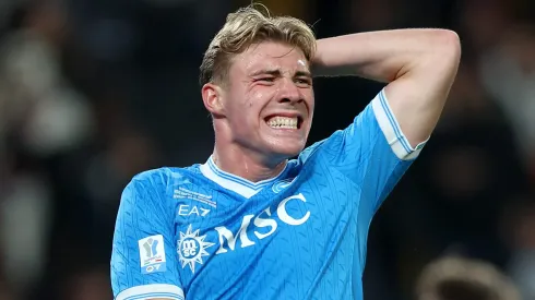 Rasmus Hojlund durante partida pelo Napoli. (Photo by Yasser Bakhsh/Getty Images)