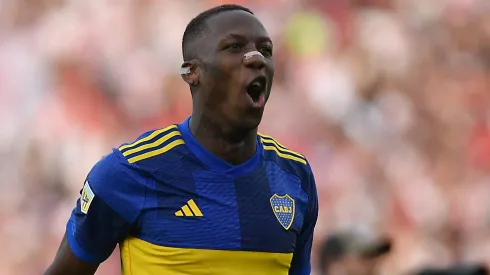 Advíncula, do Boca Juniors, é procurado pelo Sporting Cristal, do Peru. (Foto: Hernan Cortez/Getty Images)