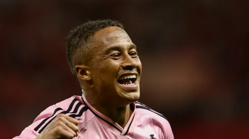 Vitinho deve permanecer no futebol brasileiro (Photo by Pedro H. Tesch/Getty Images)