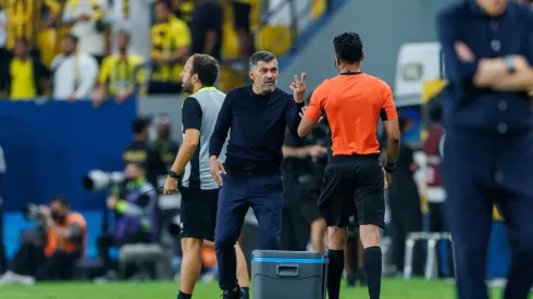Sergio Conceição durante partida do Al-Ittihad – Abdullah Ahmed/Getty Images