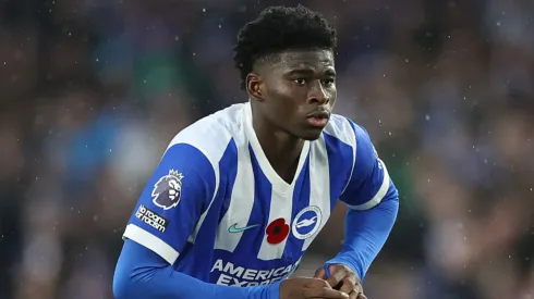 Carlos Baleba é alvo de equipes de Manchester para 2026. Richard Pelham/Getty Images.