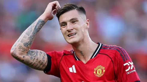 Benjamin Sesko foi muito criticado por jornal espanhol no Manchester United (Foto: Michael Regan/Getty Images)