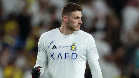 Grêmio avança em tratativas por Bento; Al-Nassr cogita bancar parte do salário em empréstimo. (c)