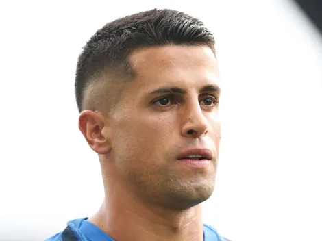 João Cancelo vai ser empresado pelo Al-Hilal, que continua com Marcos Leonardo