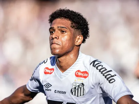 Milan formaliza proposta para contratar lateral Souza, do Santos