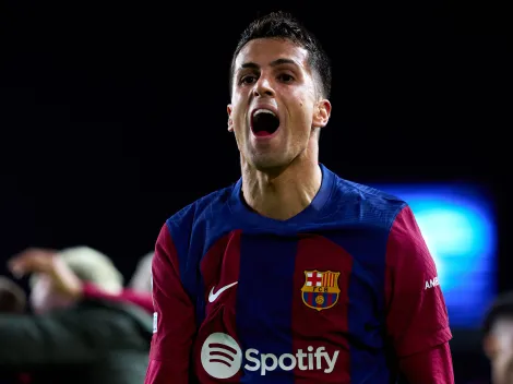 Barcelona não prioriza a contratação de João Cancelo