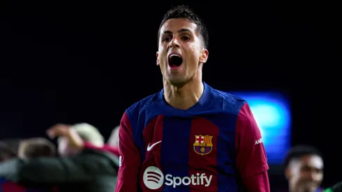 Barcelona avalia retorno de João Cancelo. Foto: Alex Caparros/Getty Images
