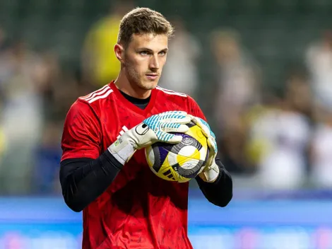 Al-Nassr dificulta saída de Bento ao Grêmio após salário vazar