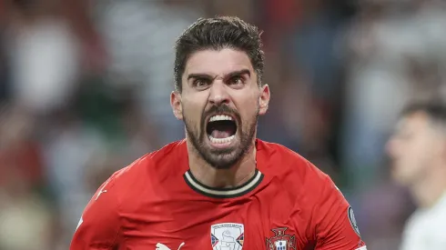 Ruben Neves comemora gol por Portugal. (Photo by Carlos Rodrigues/Getty Images)