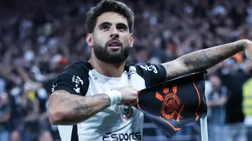 Yuri Alberto em campo com o Corinthians. Foto: Alexandre Schneider/Getty Images