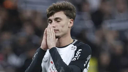 Atlético de Madrid descarta Breno Bidon, do Corinthians, por inexperiência. (Foto: Ricardo Moreira/Getty Images)