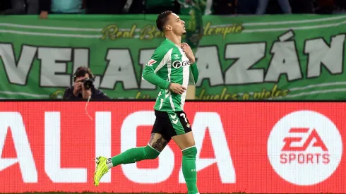 Reforço importante: Antony volta aos treinos do Betis e é opção contra o Real Madrid. (Foto de Fran Santiago/Getty Images)