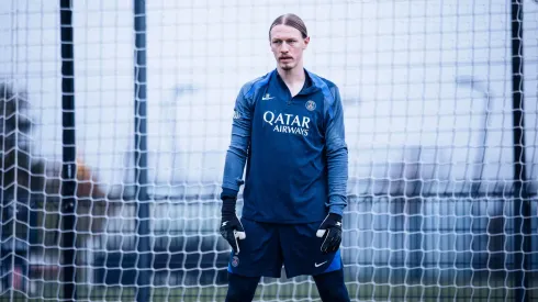 Safonov está fora do clássico entre PSG e Paris FC