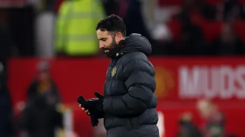 Manchester United avança com Solskjaer e técnico deve substituir Ruben Amorim. (Photo by Carl Recine/Getty Images)