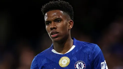 Torcedores se irritam com poucas chances de Estêvão no Chelsea (Foto: Justin Setterfield/Getty Images)