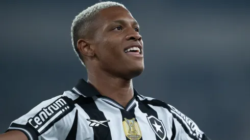 Danilo em campo pelo Botafogo. Foto: Jorge Rodrigues/AGIF