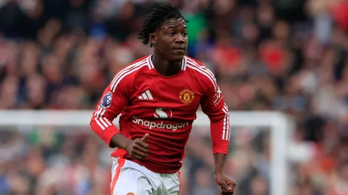 Kobbie Mainoo em ação pelo Manchester United na Premier League. Foto: Imago