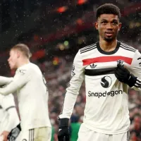 Manchester United busca empate num jogo frenético com o Liverpool em Anfield