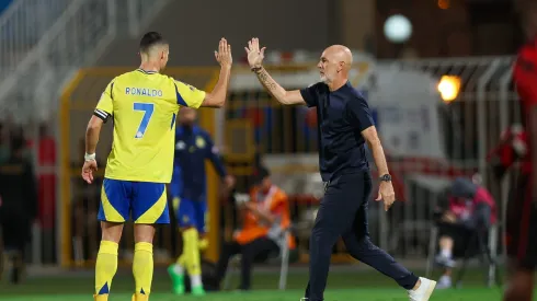 Stefano Pioli e Cristiano Ronaldo, do Al Nassr. Foto: Getty Images