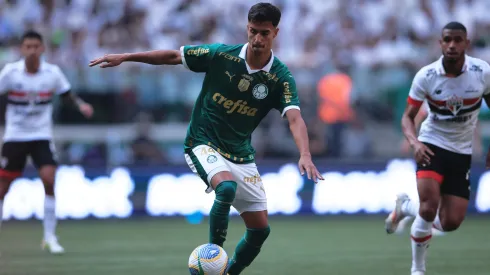 Vitor Reis a jogar pelo Palmeiras. Foto: Ettore Chiereguini/AGIF