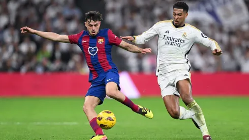 Supercopa da Espanha: Pedri, do Barcelona, e Bellingham, do Real Madrid. Foto: David Ramos/Getty Images.
